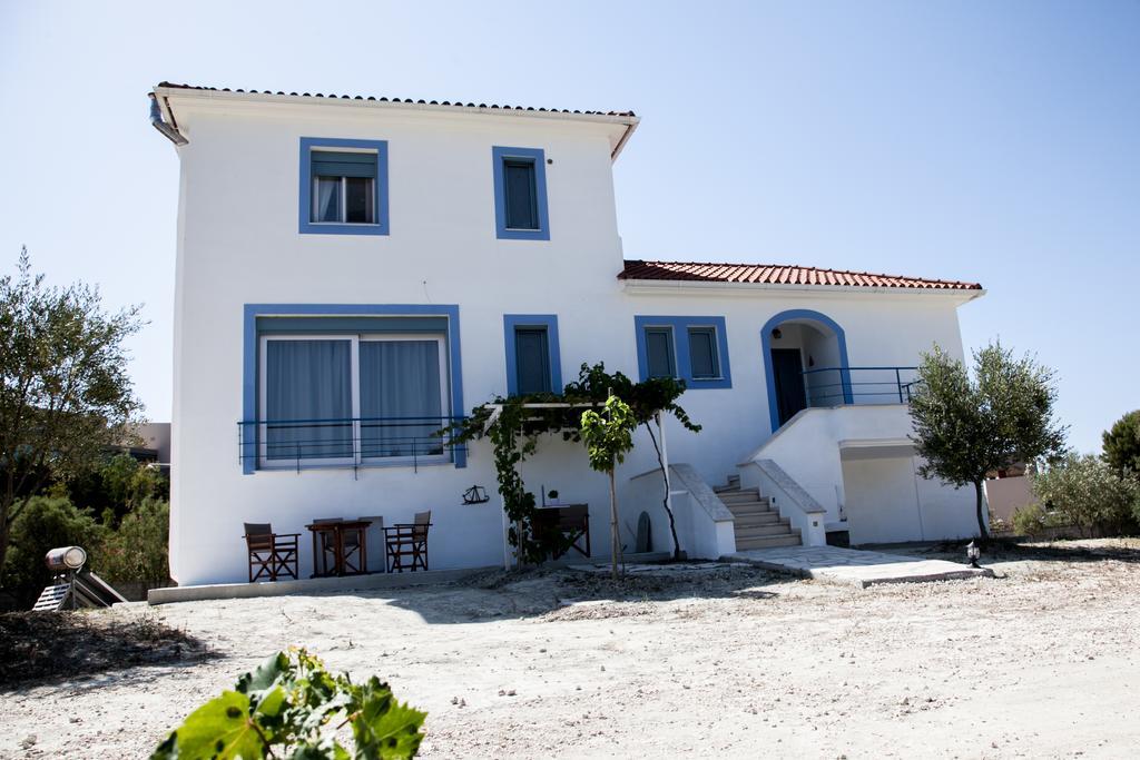 Romanos XI Xi Beach Bagian luar foto