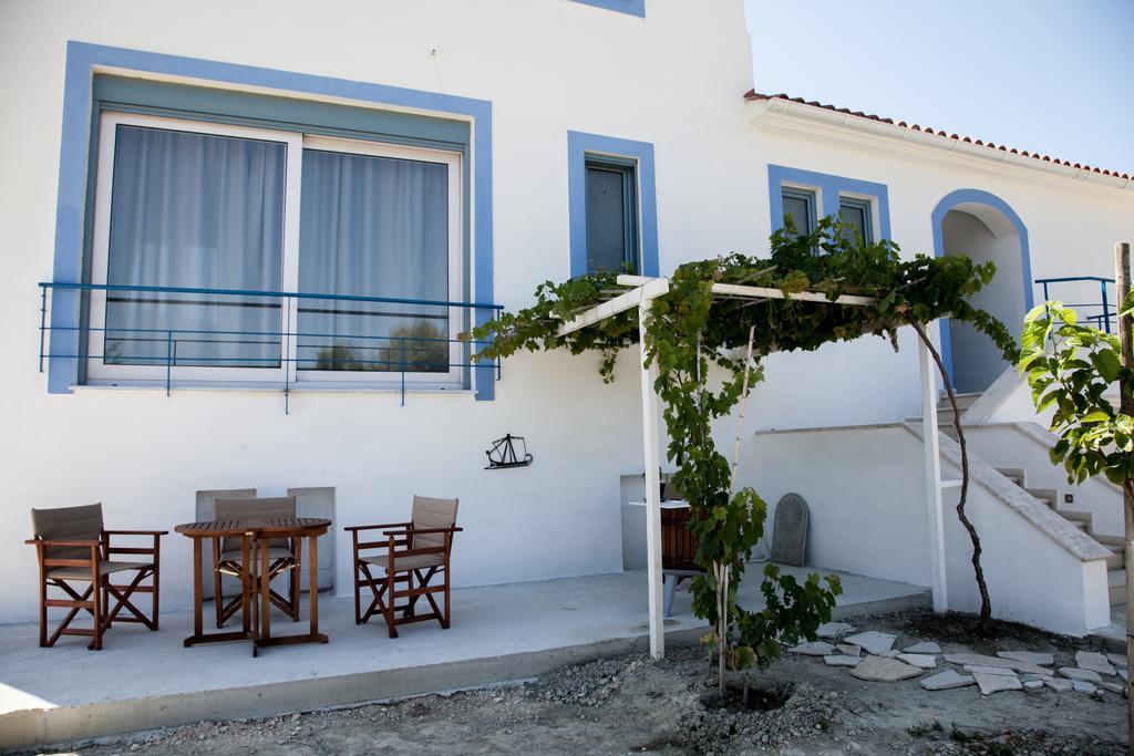Romanos XI Xi Beach Bagian luar foto